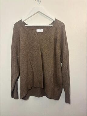 Old Navy V-Neck Brown Sweater Size XL